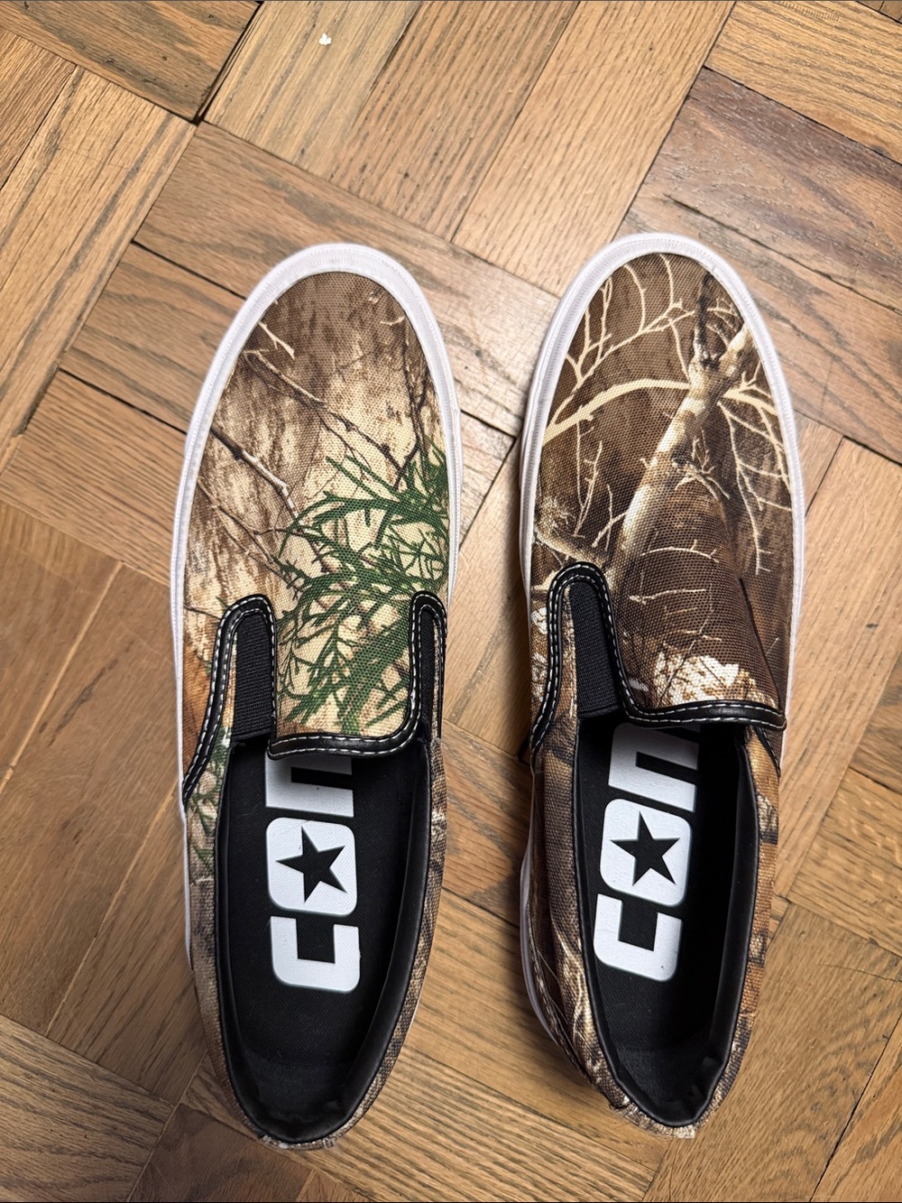 Converse mens Slip-On Sneakers in Camo size men’s 10 new not worn